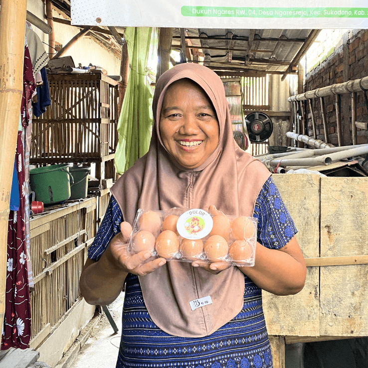 Ibu Nur Thoifa (55 tahun)